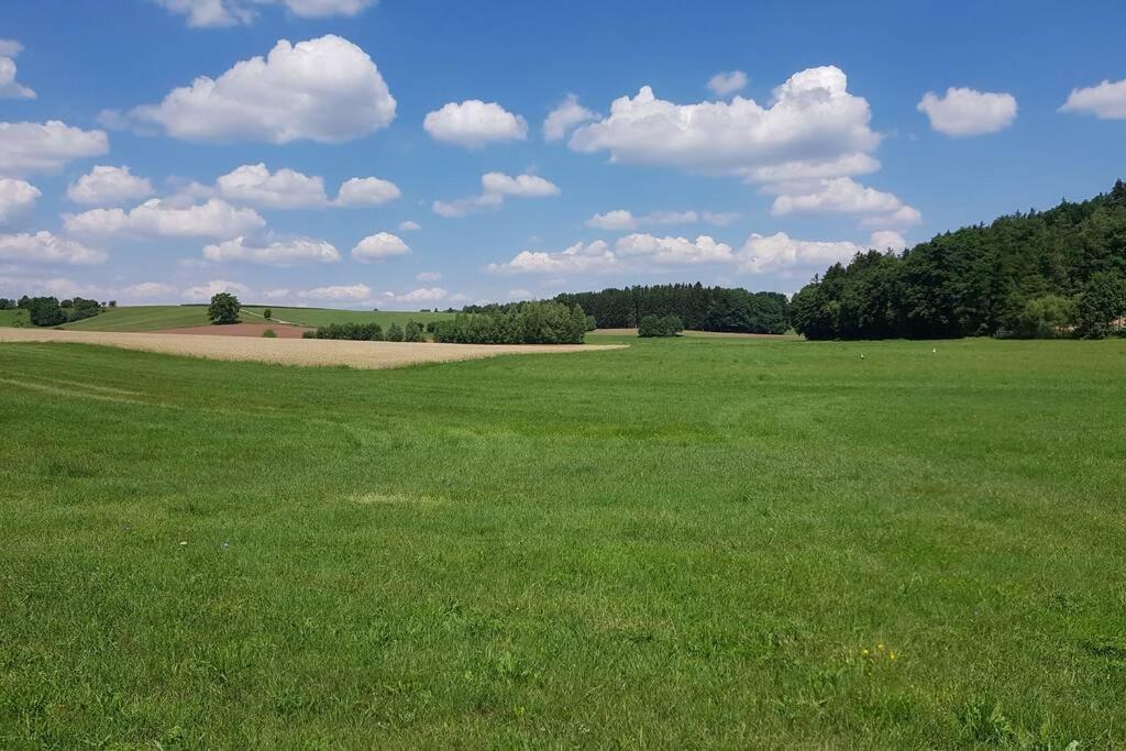 Dachwohnung Eyb Mit 3 Schlafzimmern Ansbach Exterior foto